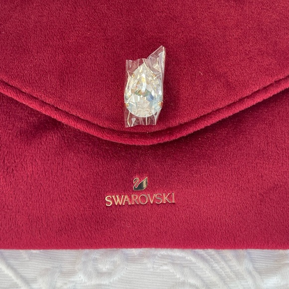 Swarovski Maroon velvet clutch with crystal accent NWOT - Picture 2 of 10
